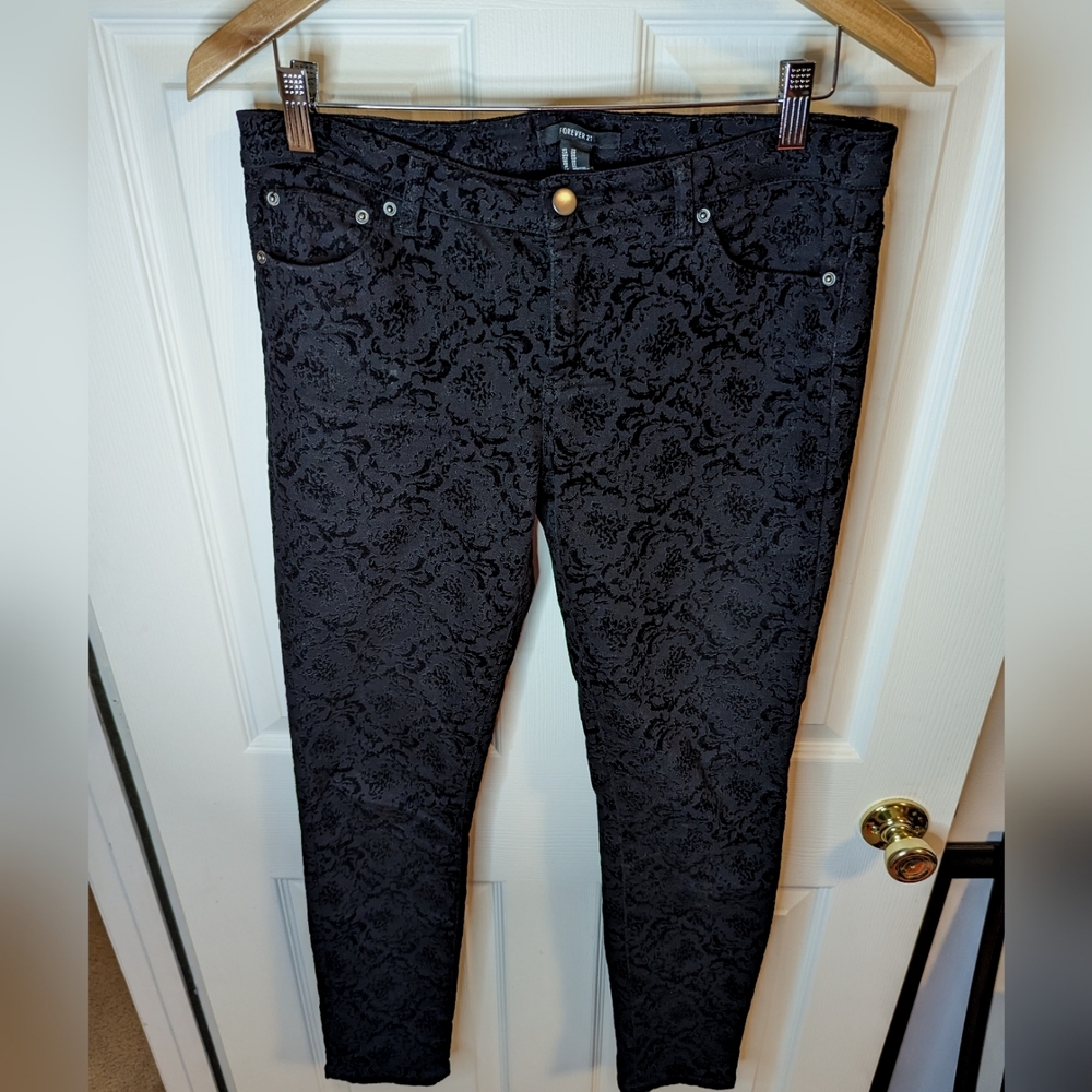 Forever 21 Women's black jeans velour overlay size 32 waist 28 inseam